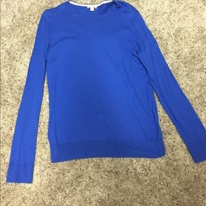 Women’s blue long sleeve sweater